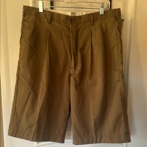 George Martin Contemporary Men’s Tan Shorts  Size 38